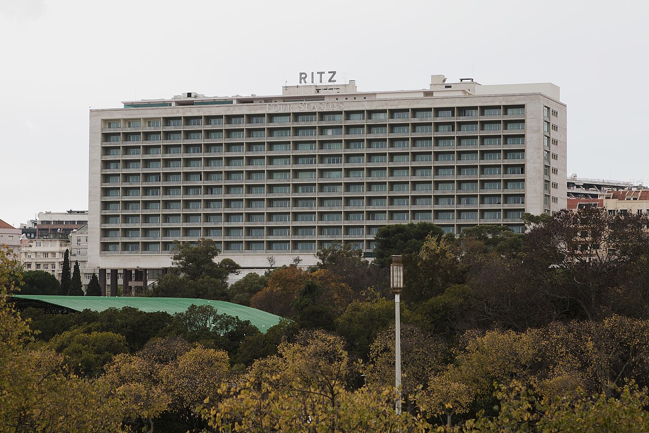 Hotel Tivoli — Santo António